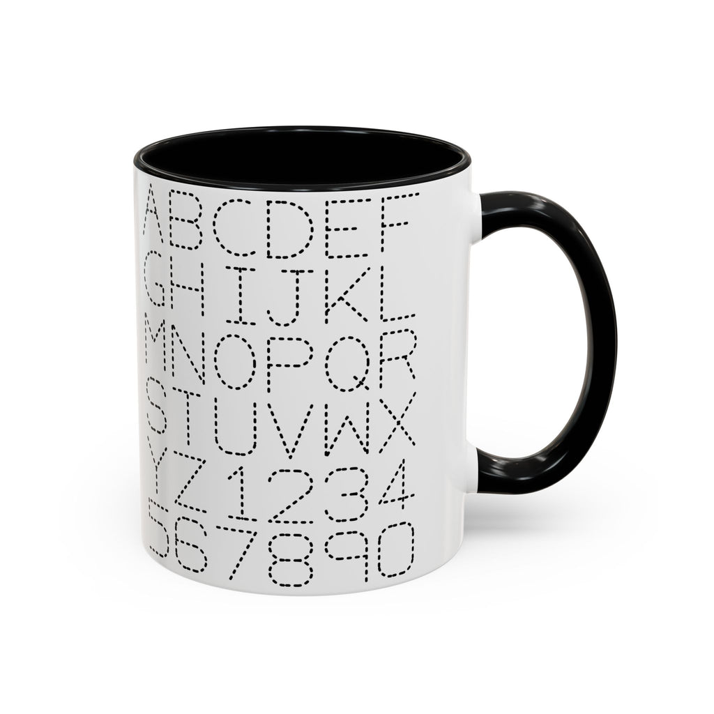 Kaffeetasse mit gepunkteten Buchstaben und Zahlen