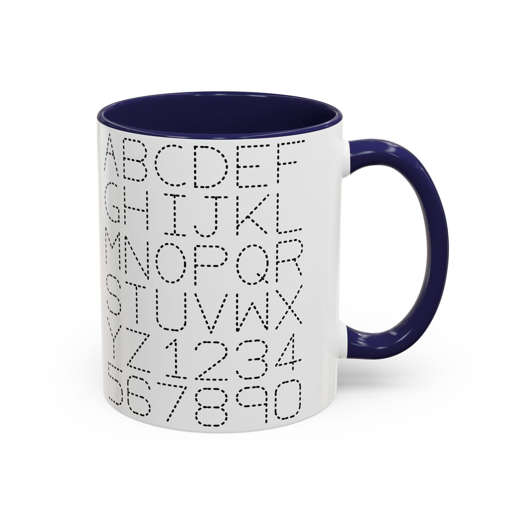 Kaffeetasse mit gepunkteten Buchstaben und Zahlen