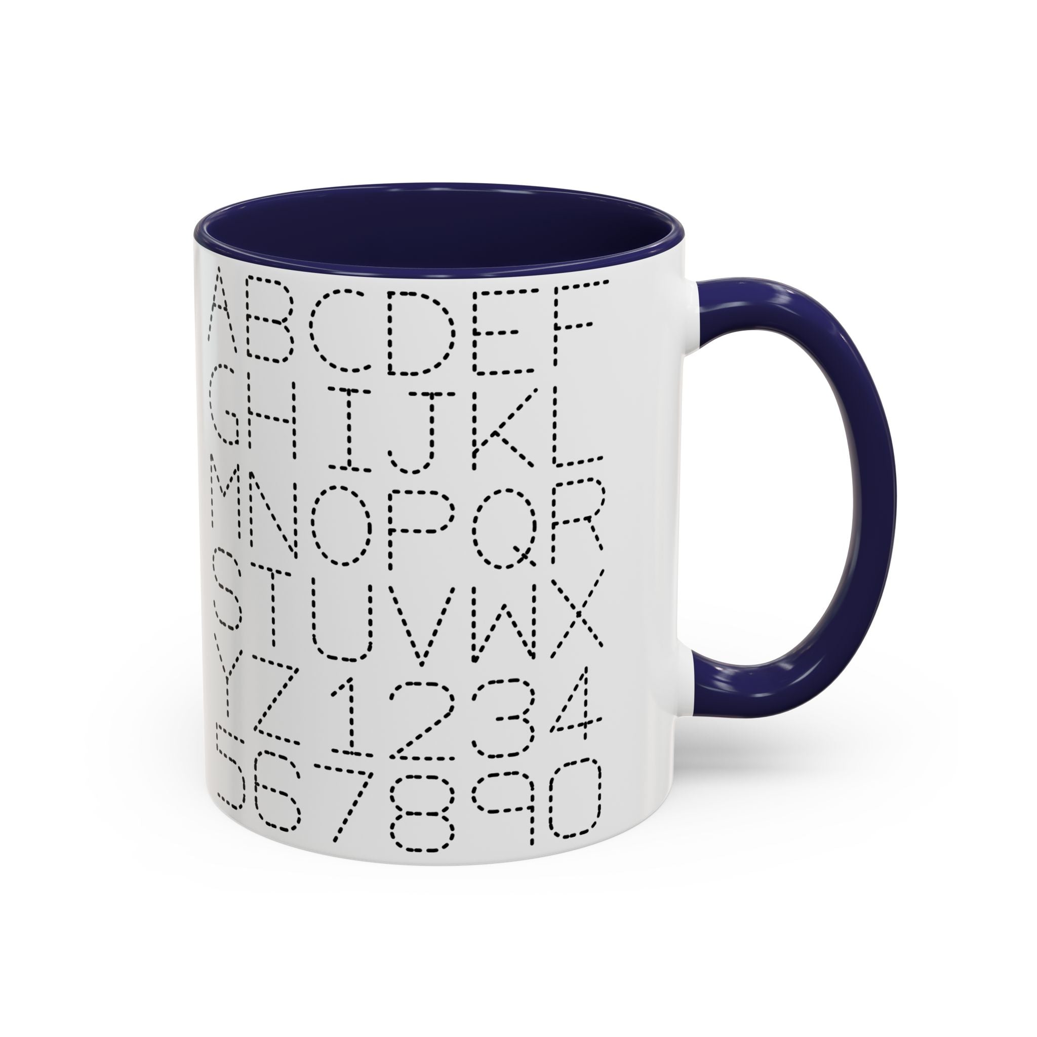 Kaffeetasse mit gepunkteten Buchstaben und Zahlen