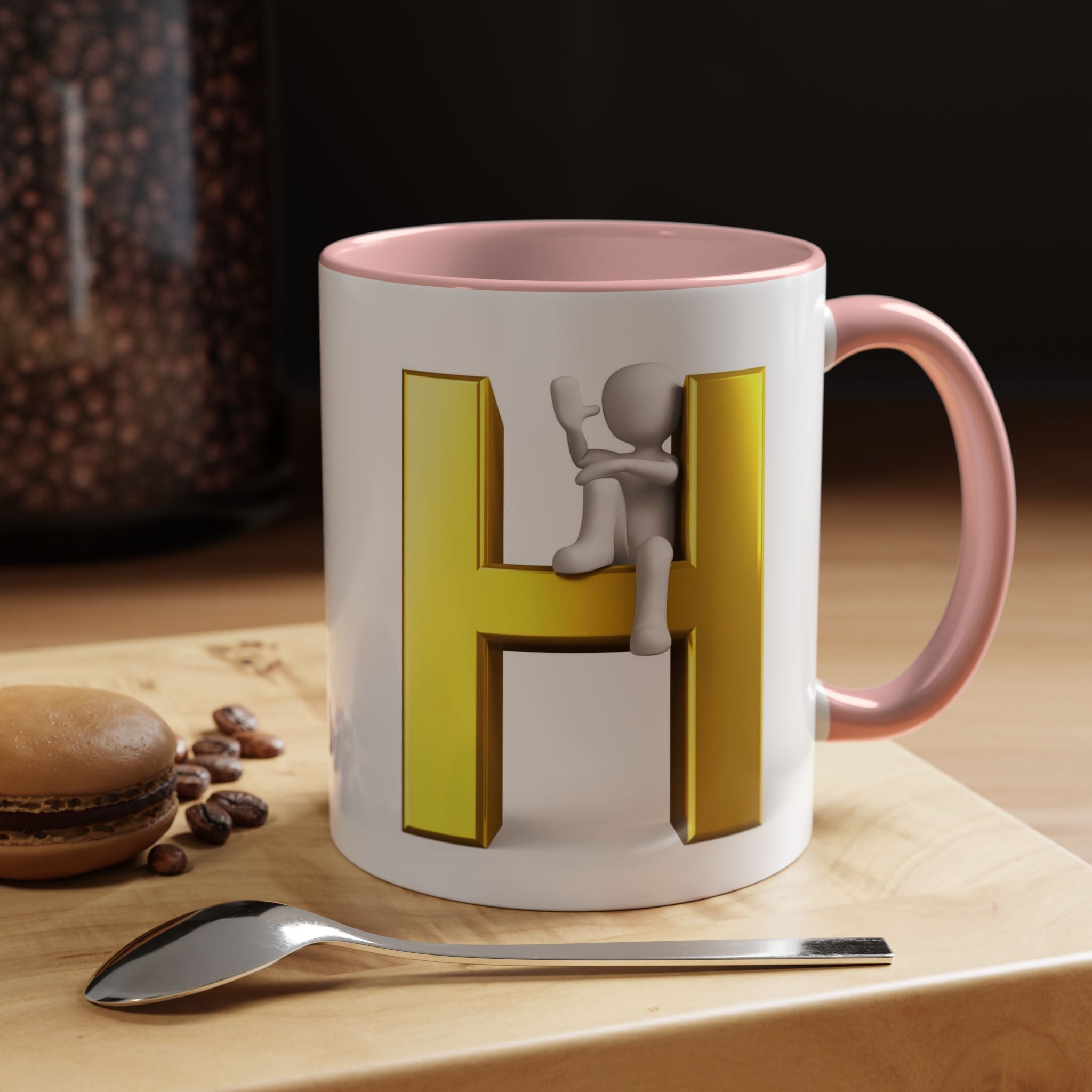 Mug en céramique avec bonhomme allumette 3D accroché à la lettre H dorée | Mug à anse de couleur
