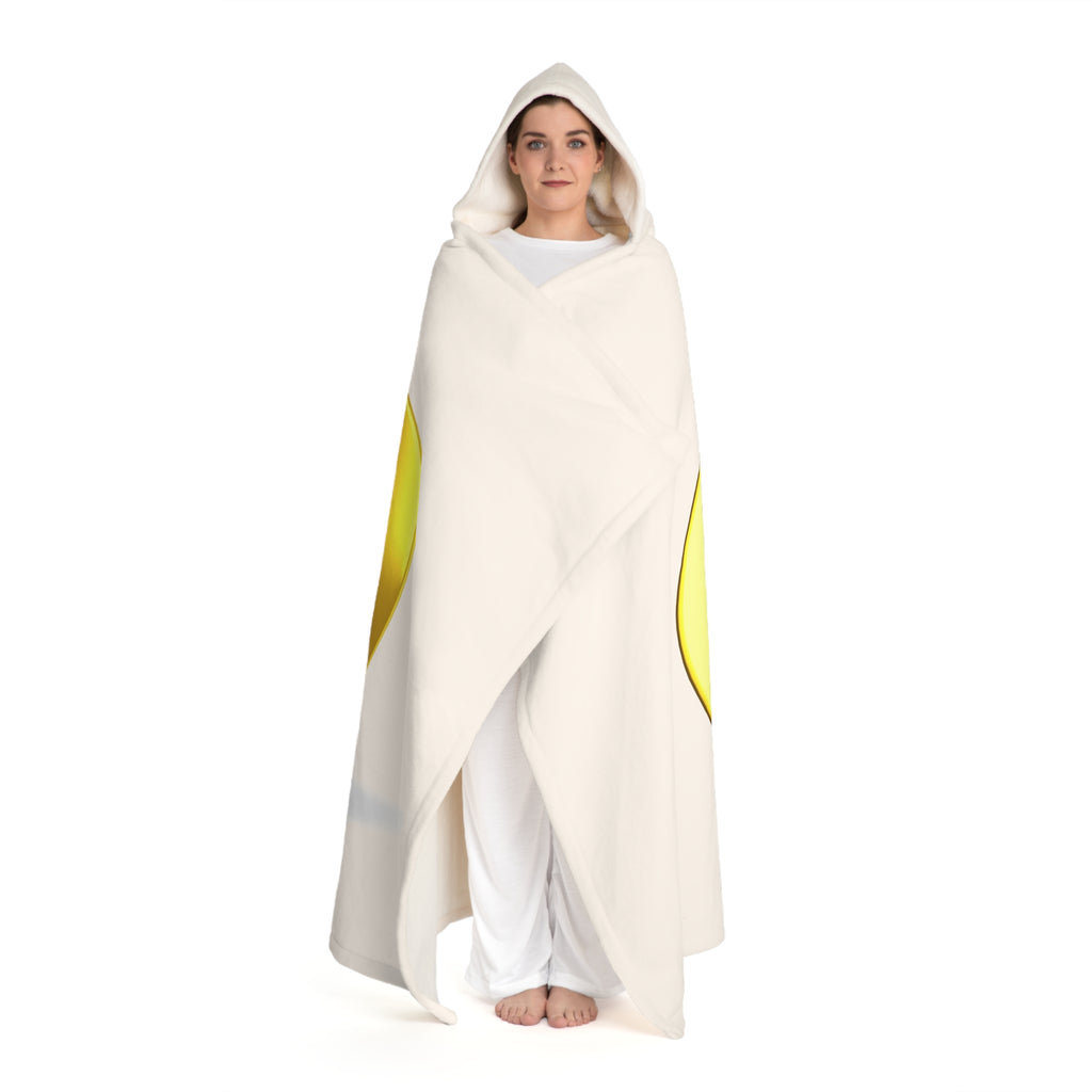 Cozy Hooded Sherpa Fleece Blanket | Gold Letter Ö With Figure