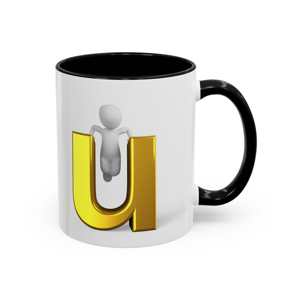 Mug de café accentué avec une personne 3D accrochée à la lettre U en or