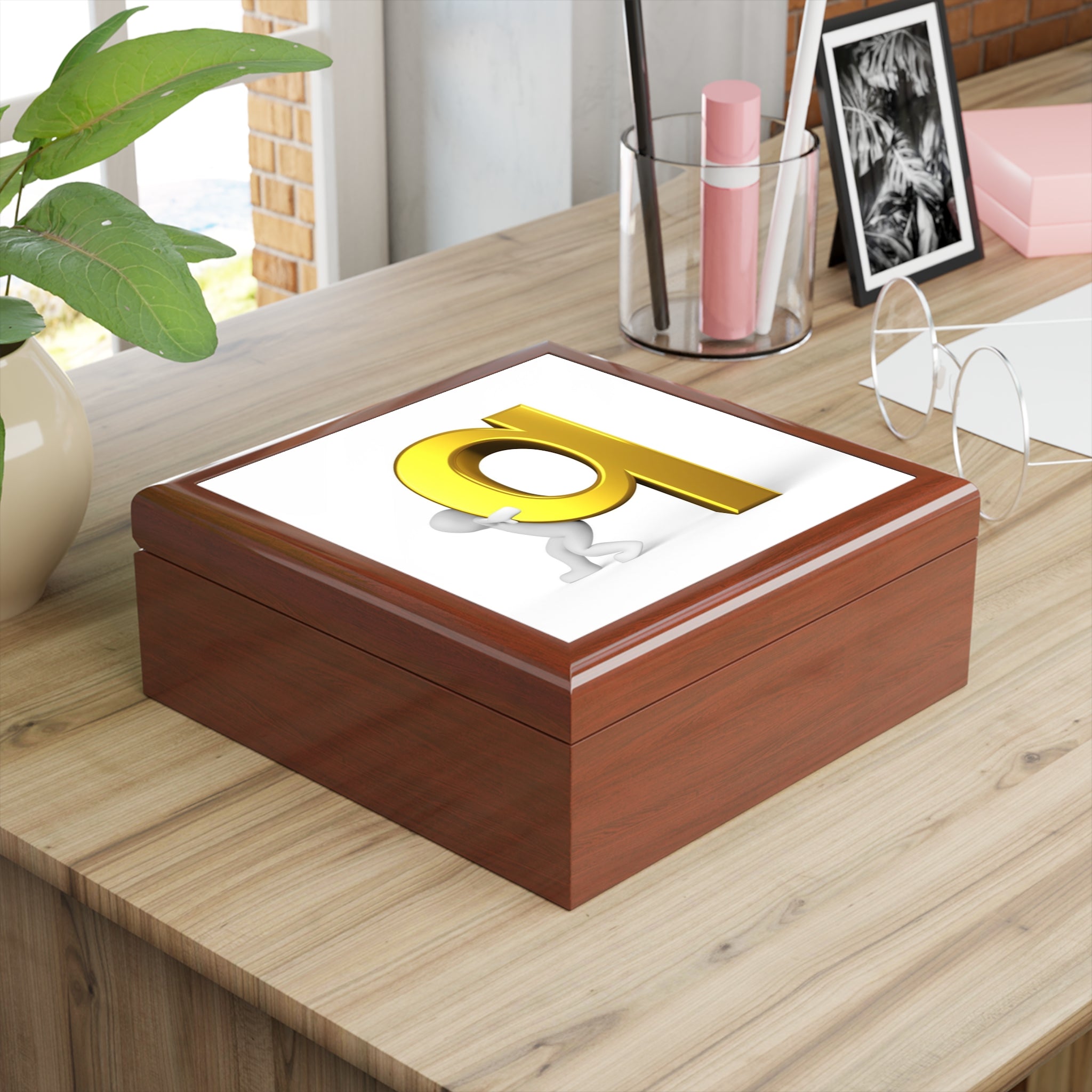 Lowercase Gold Letter Q jewelry box | monogram decor