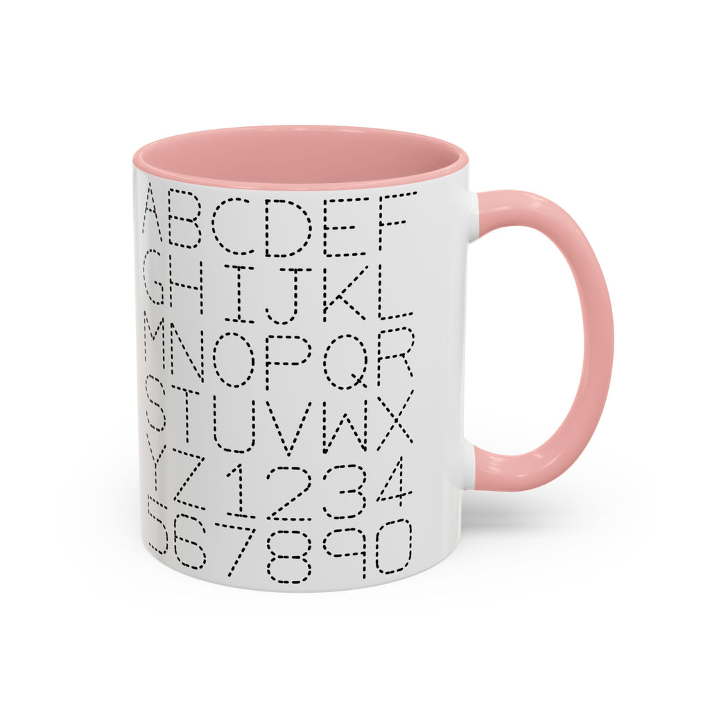 Kaffeetasse mit gepunkteten Buchstaben und Zahlen