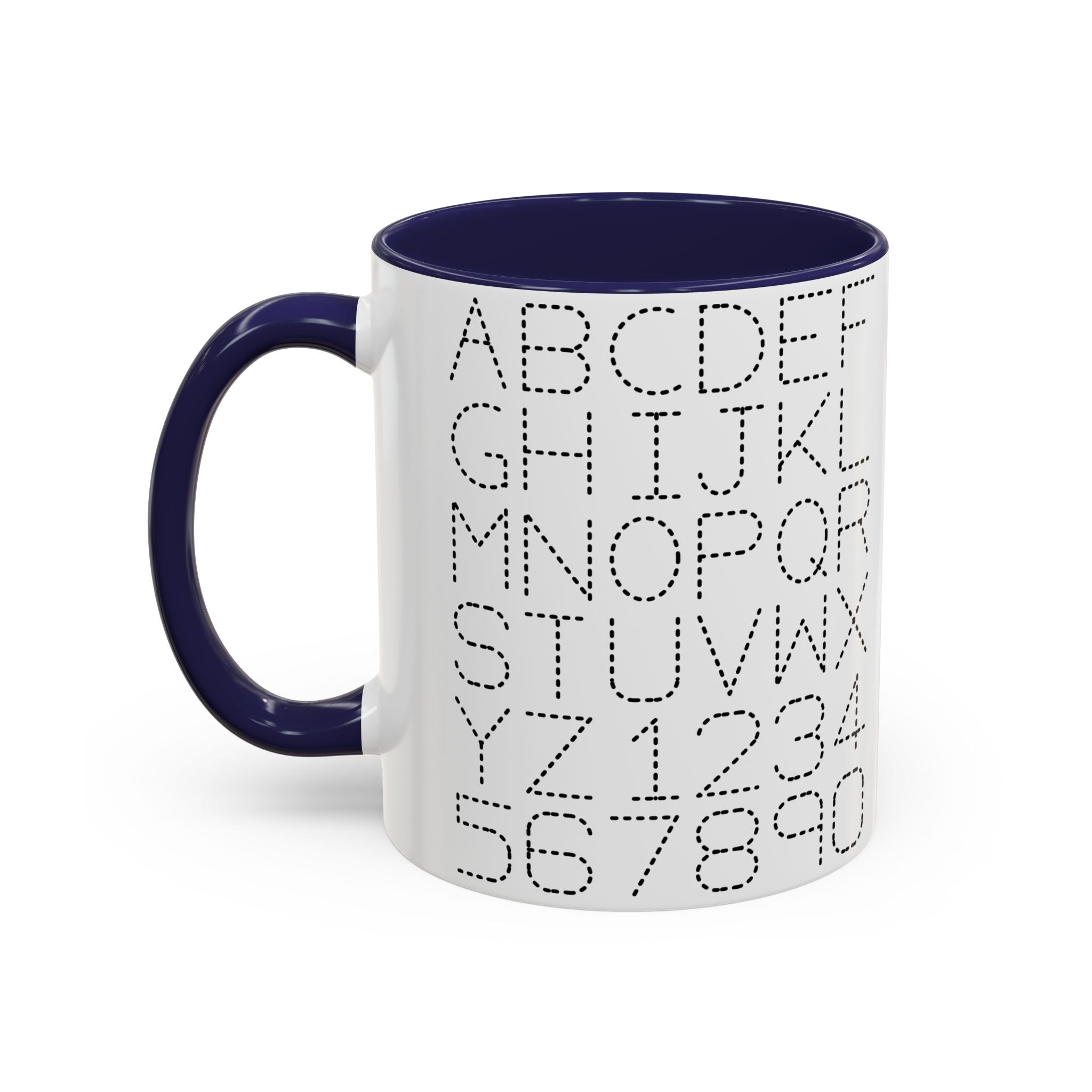 Kaffeetasse mit gepunkteten Buchstaben und Zahlen